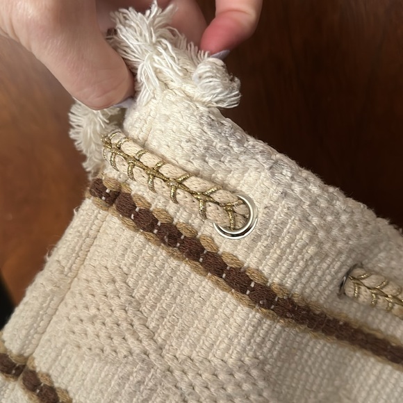 LIZARD THICKET Bucket Straw Bag - Picture 6 of 6